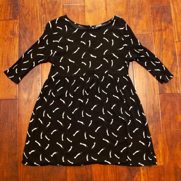 Cotton On Shooting Star Dress - Picture 2 of 5